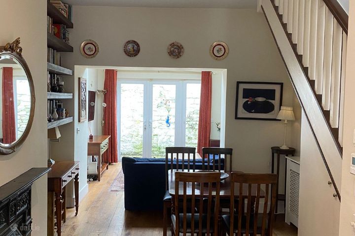 9 Eastmoreland Lane, Ballsbridge, Dublin 4