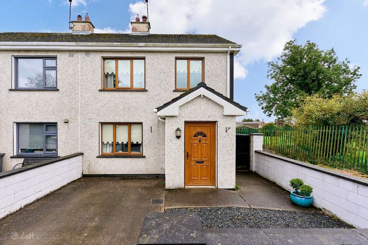21 CASTLECOURT, DAINGEAN, OFFALY