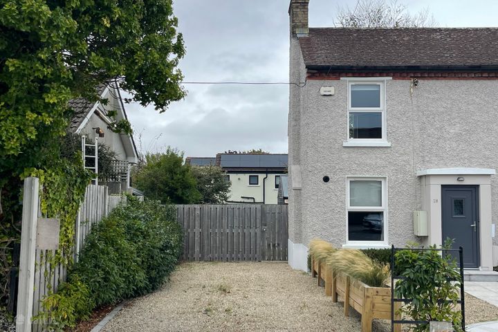 28 BEAUFIELD PARK, STILLORGAN, DUBLIN