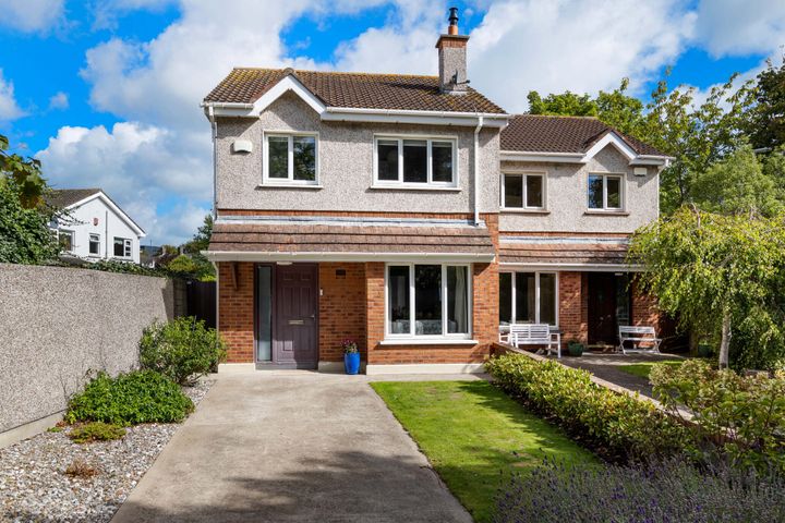 1 Del Val Court, Sutton, Dublin 13