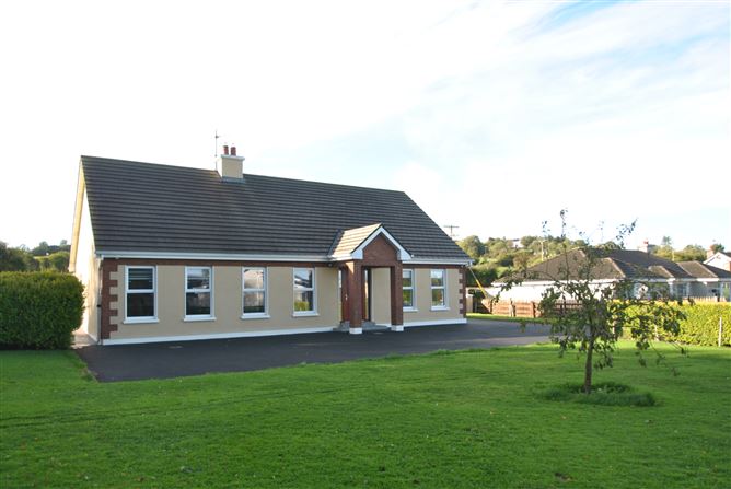 Carrig Road, Parkmore, Roscrea, Co. Tipperary.