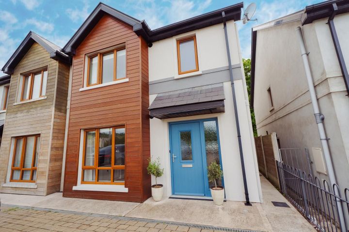 15 GORT FADA, GLOUNTHAUNE, CO. CORK