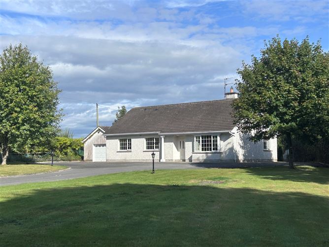 Ballintemple, Dundrum, Co Tipperary, E34N822