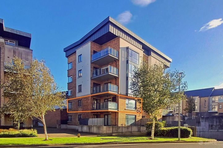 Apt 3, Hawthorn House, Carrickmines Green