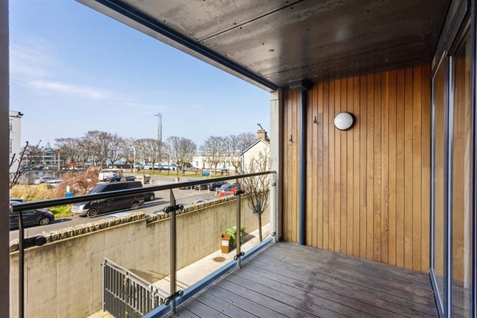 69 HARBOUR VIEW, DUNLAOGHAIRE, DUBLIN