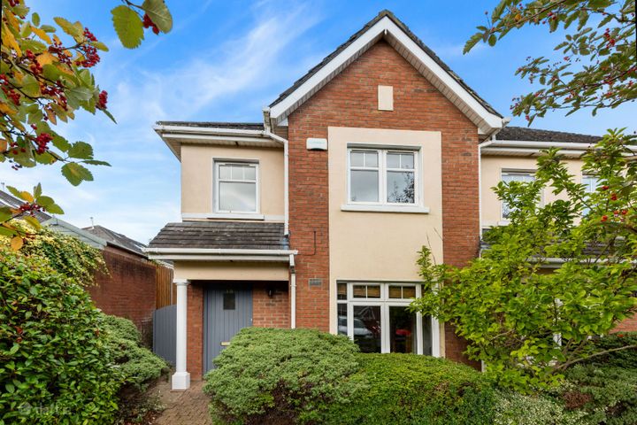 15 SARAN WOOD, BRAY, WICKLOW