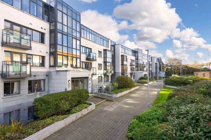 84 PARKGATE PLACE, PARKGATE ST, DUBLIN 8