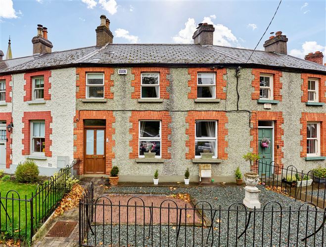 5 SARSFIELD TERRACE, LOWER MAIN STREET, LUCAN, CO. DUBLIN