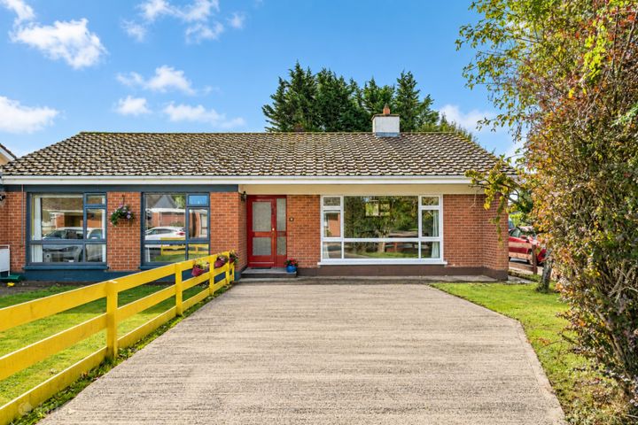 18 LIFFEY LAWNS, CLANE, KILDARE