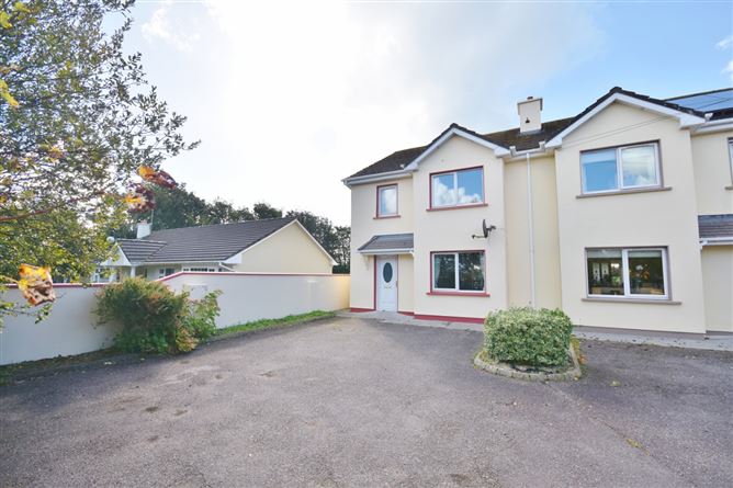 1 THE STEEPLES, CAUSEWAY, CO KERRY
