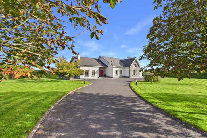 Cahertinny, Loughrea, Co. Galway, H62XH77
