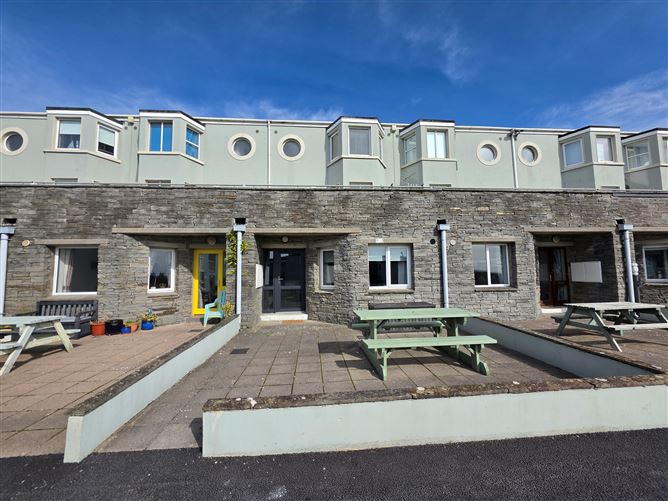 11B Spanish Cove, Kilkee, Clare
