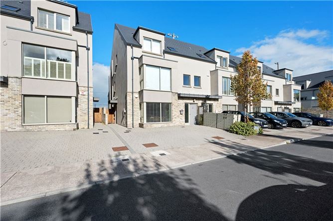 36 AYLESBURY, BALLINTEMPLE, CORK