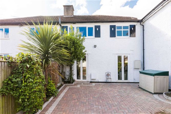 2 Woodbine Avenue, Booterstown, County Dublin