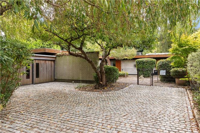Meadowcourt, 20 Booterstown Park, Booterstown, Co. Dublin