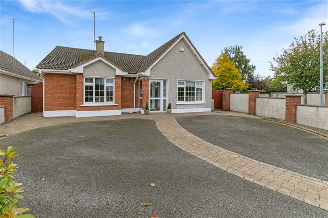 15 NEWTOWN CLOSE, ABBEYVIEW, TRIM