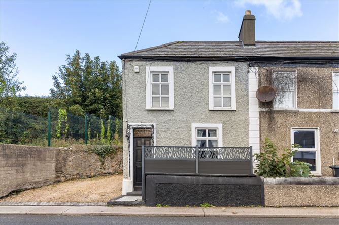 4 BRUCES TERRACE, DARGLE RD UPPER, BRAY