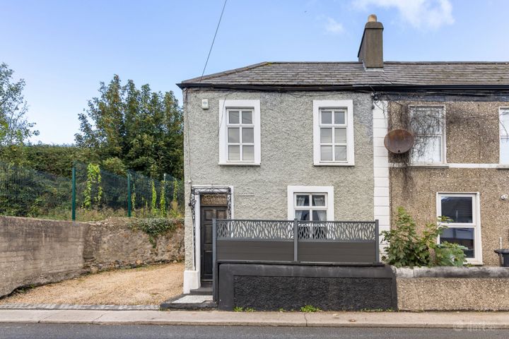 4 BRUCES TERRACE, DARGLE RD UPPER, BRAY