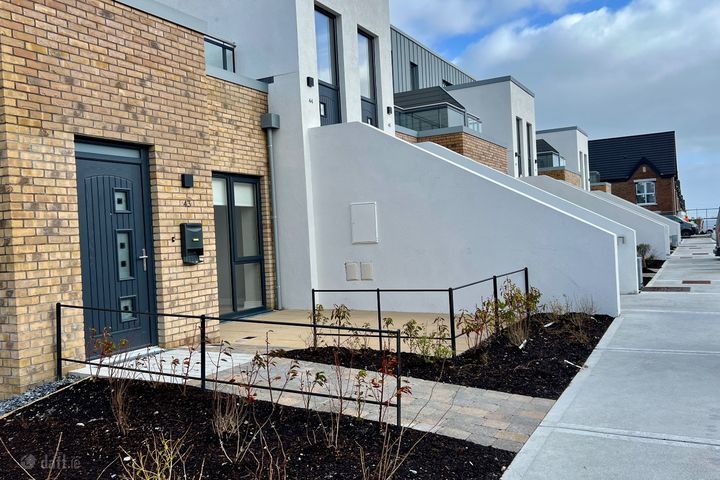 43 Maolchnoc, Ballymoneen Road
