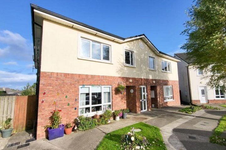 30 THE HEATH, RAMSGATE VILLAGE, GOREY