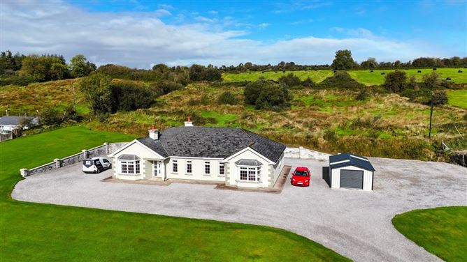 Riverview House, Meenatarriff, Newmarket, Co. Cork