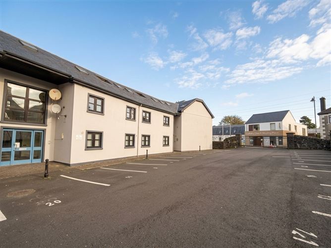 5 THE RIVERSIDE, DISTILLERY RD, WESTPORT