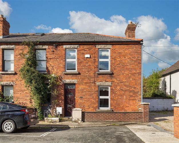 8 Glenard Avenue, North Circular Road, Dublin 7