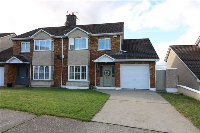 60 Castle Court, Carrick Beg, Carrick-on-Suir, Tipperary