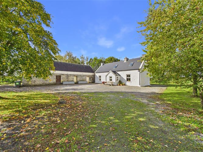 Berryfield House, Cappanasmear, Borrisokane, Nenagh, Co. Tipperary