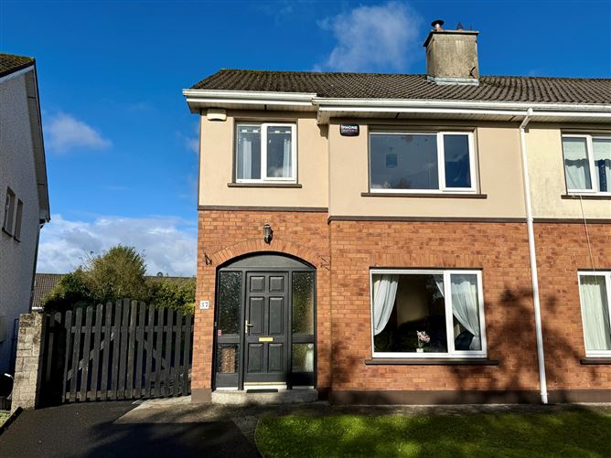 37 Rossmor, Castlebar, Co. Mayo