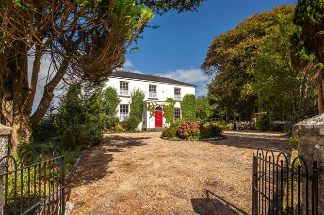 Bunavaunish House, Mile Hill, Ballinrobe, Co. Mayo