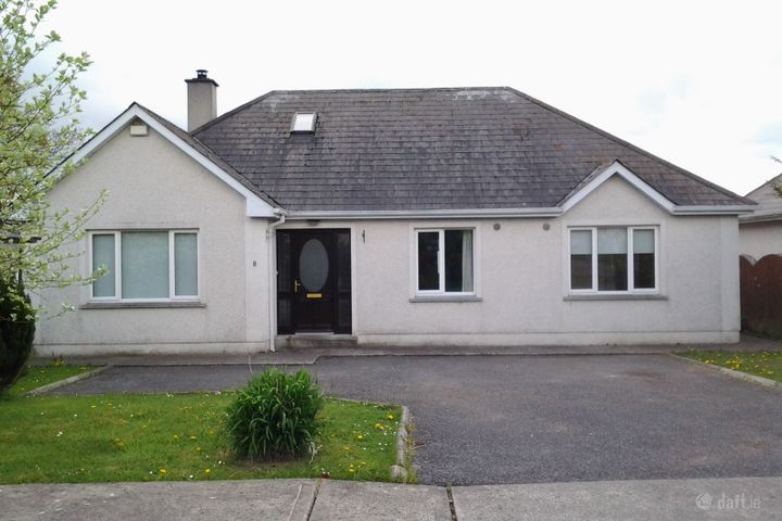 8 BEECHWOOD PARK, TINAHELY, CO WICKLOW