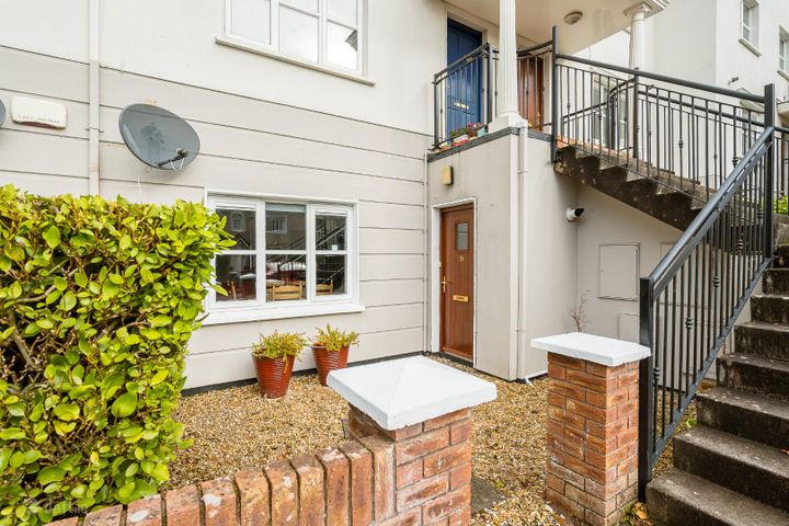 39 FERNWAY, CLASSES LAKE, OVENS