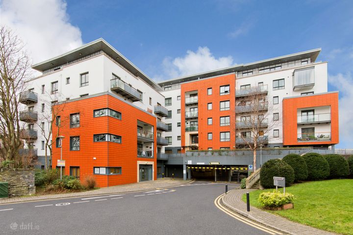 188 SEVEN OAKS, SARSFIELD RD, DUBLIN 10