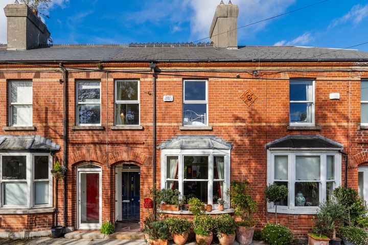 2 BOTANIC VILLAS, GLASNEVIN, DUBLIN 9