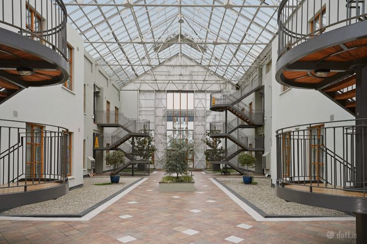 101 The Firs, Winter Garden, Pearse Street, Dublin 2, Dublin