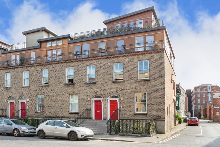 5 HOGAN SQ, HOGAN PLACE, DUBLIN 2