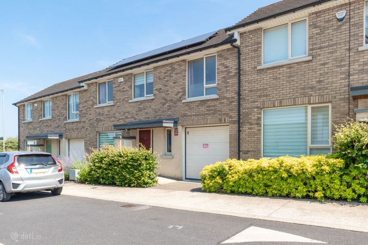 16 RATHBOIRNE VALE, RATHBORNE, ASHTOWN