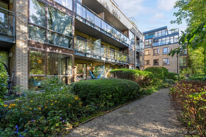 95 THE ISLAND, MARTINS ROW, CHAPELIZOD DUBLIN 20