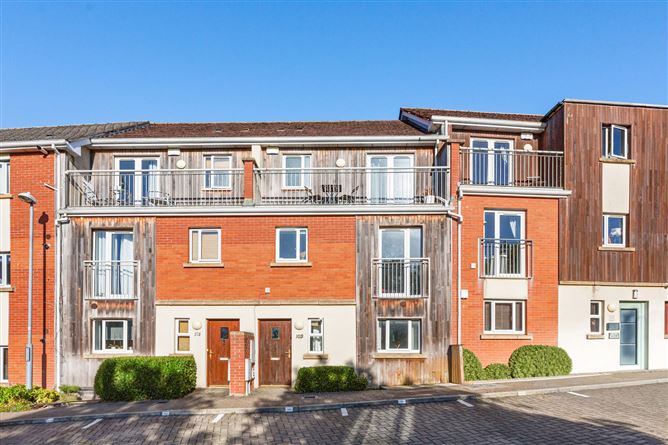 102 Cluain Shee, Aiken's Village, Sandyford, Dublin 18, Co. Dublin