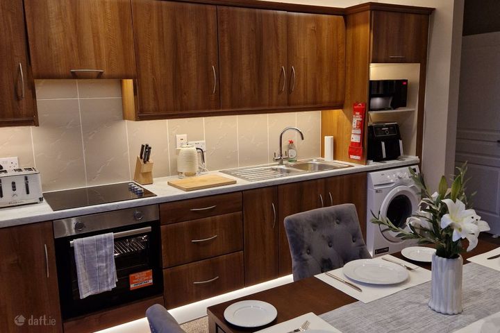 APT 51 HAWTHORN VILLAGE, BLOCK E, CASTLEBAR