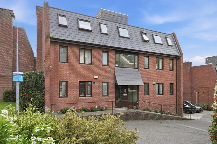 104 RIVER GARDENS, GLASNEVIN HILL, GLASNEVIN DUBLIN 9