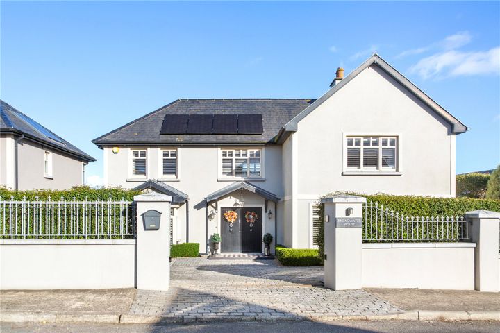 BROADWATER HOUSE, GREENHILLS RD, WICKLOW TOWN