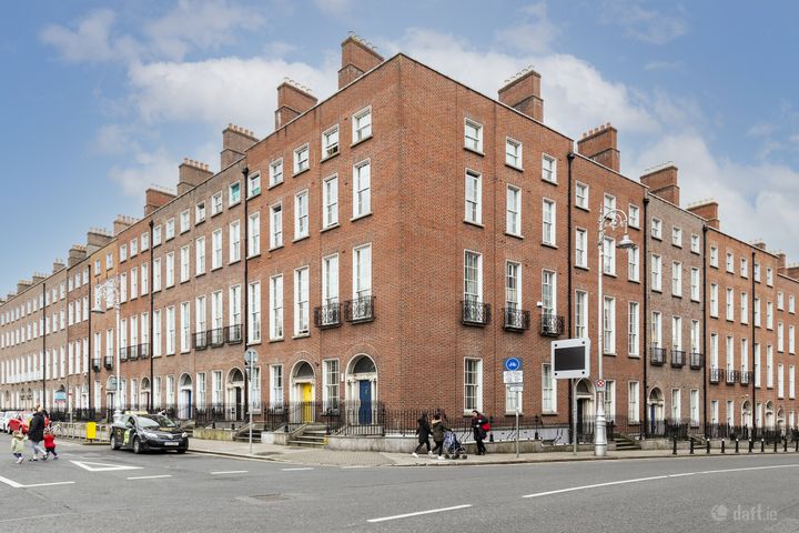 APT 1, 52 MOUNTJOY SQ SOUTH, DUBLIN 1