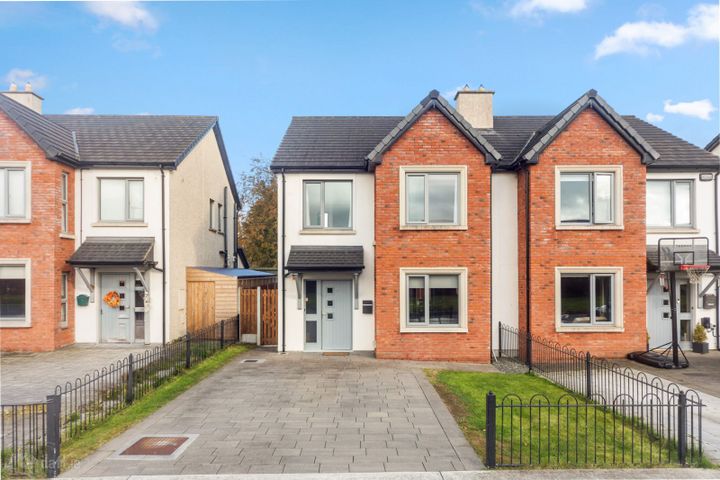 7 The Glebe, Rathmolyon