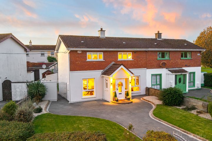 37 STANDHOUSE LAWNS, NEWBRIDGE, CO KILDARE