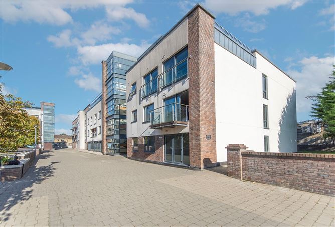 30 Cuirt Seoige, Bohermore, Galway