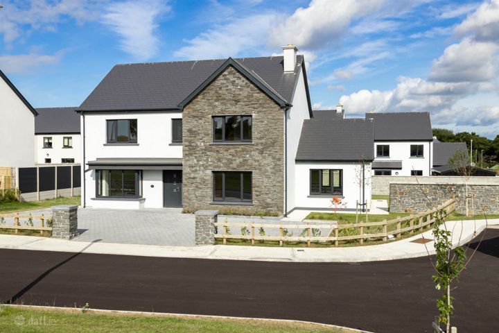 83 An Sruthan Beag, Clonakilty, Co. Cork