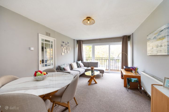 5 CLONMORE COURT, BALLYMUN RD, GLASNEVIN DUBLIN 9