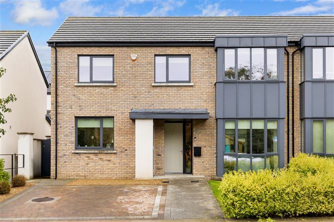 16 The Avenue, Carrickmines Manor, Glenamuck Road